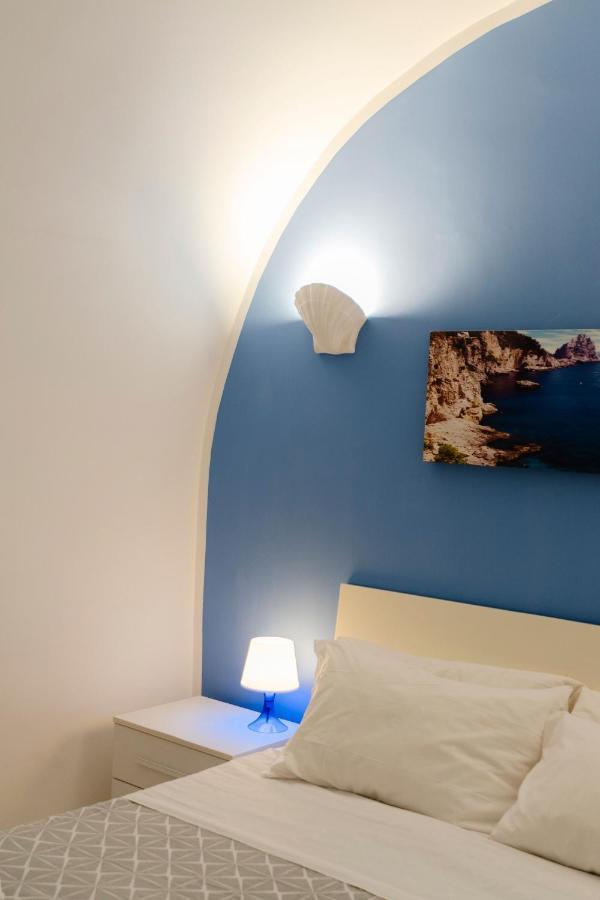 Partenope House Mare
